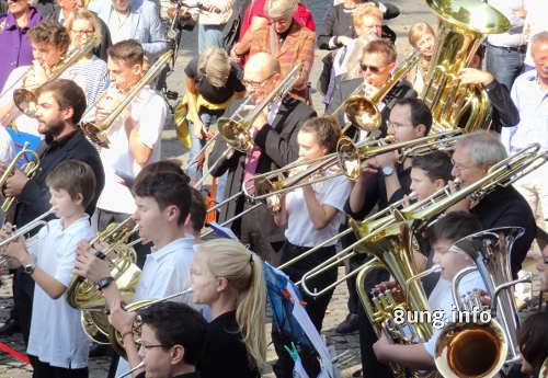 Junge Musiker beim Fest der Oper Stuttgart